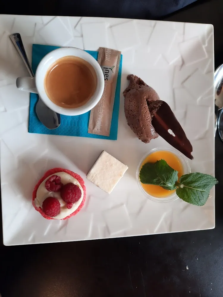 Café Gourmand